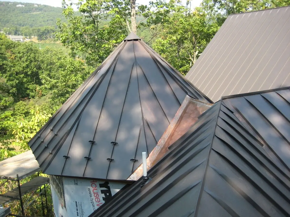 Professional Roof Tarp Installation by Craftsman Roofing in Daltons